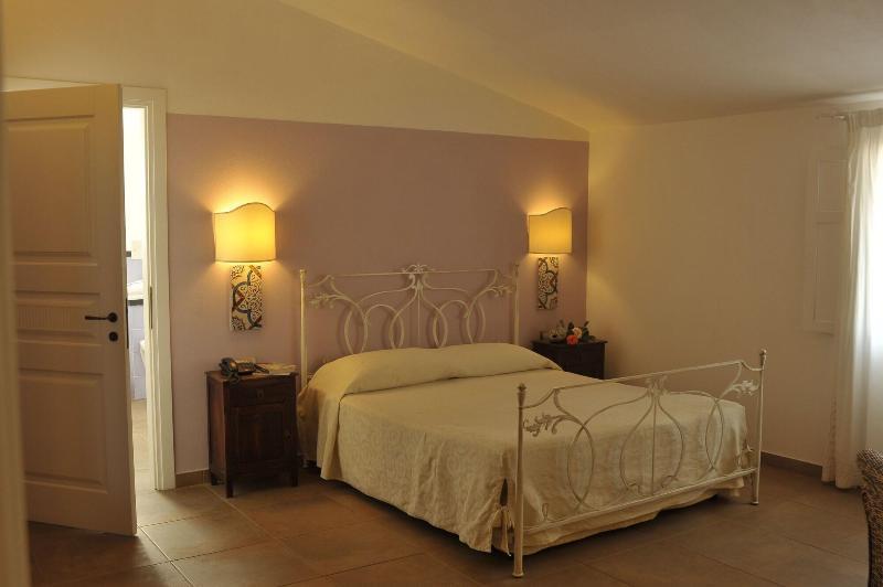 Hotel Villa Pimpina Carloforte  Exteriör bild