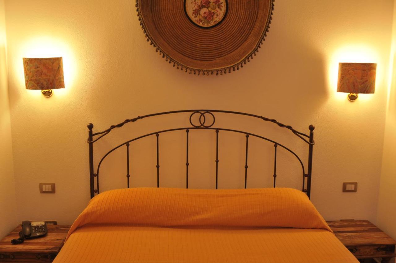 Hotel Villa Pimpina Carloforte  Exteriör bild