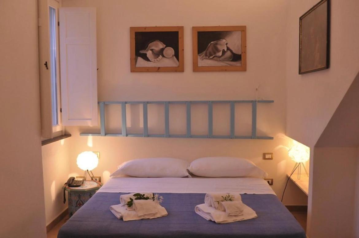 Hotel Villa Pimpina Carloforte  Exteriör bild