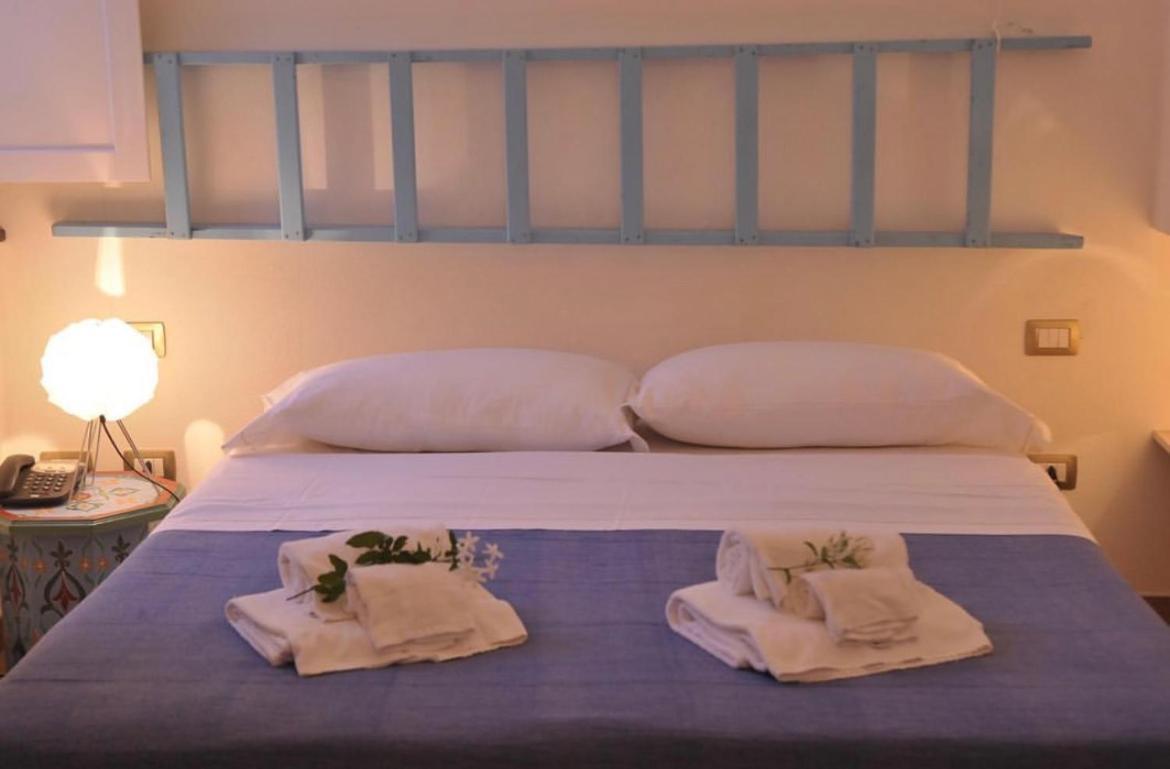 Hotel Villa Pimpina Carloforte  Exteriör bild