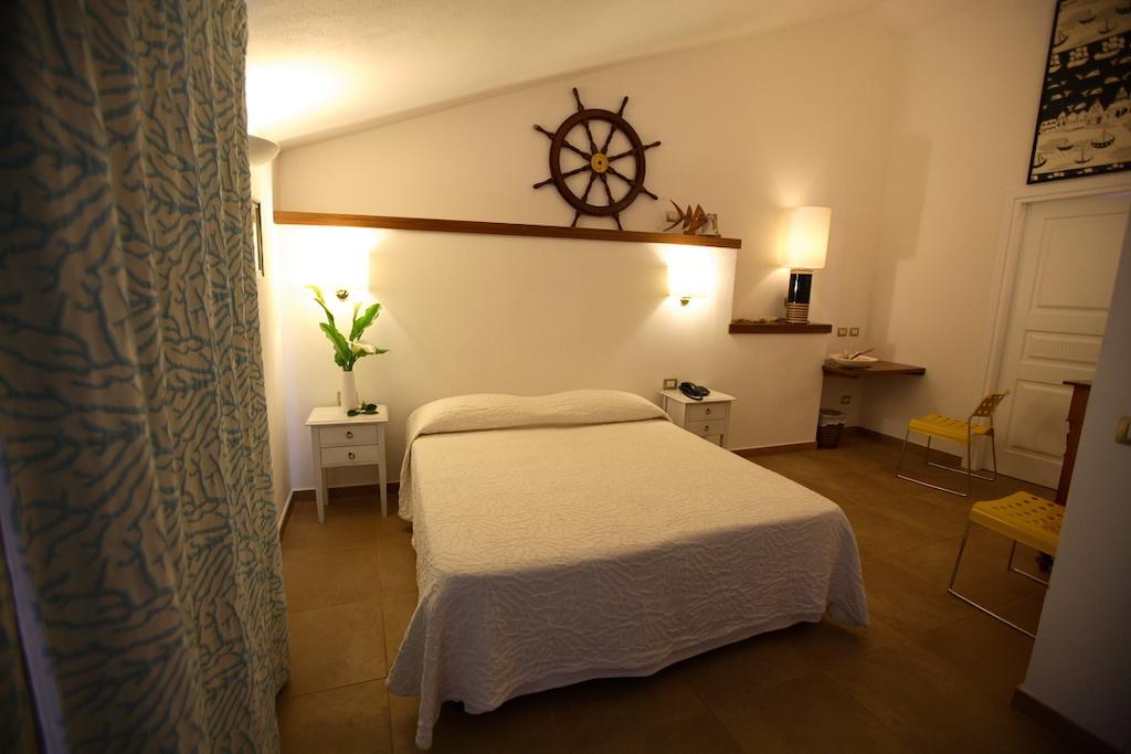 Hotel Villa Pimpina Carloforte  Exteriör bild