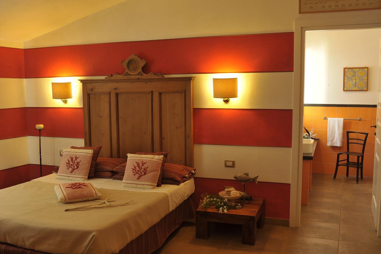 Hotel Villa Pimpina Carloforte  Exteriör bild